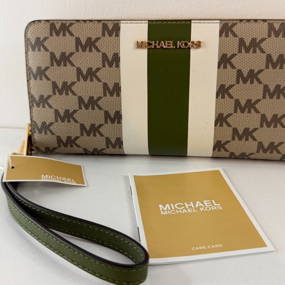Michael Kors Evergreen MLT Center Striped Large Travel Continental Wallet NWT